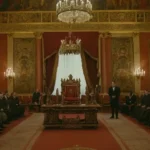 Palacio de estilo del siglo XVII con monarca digno sentado en el trono